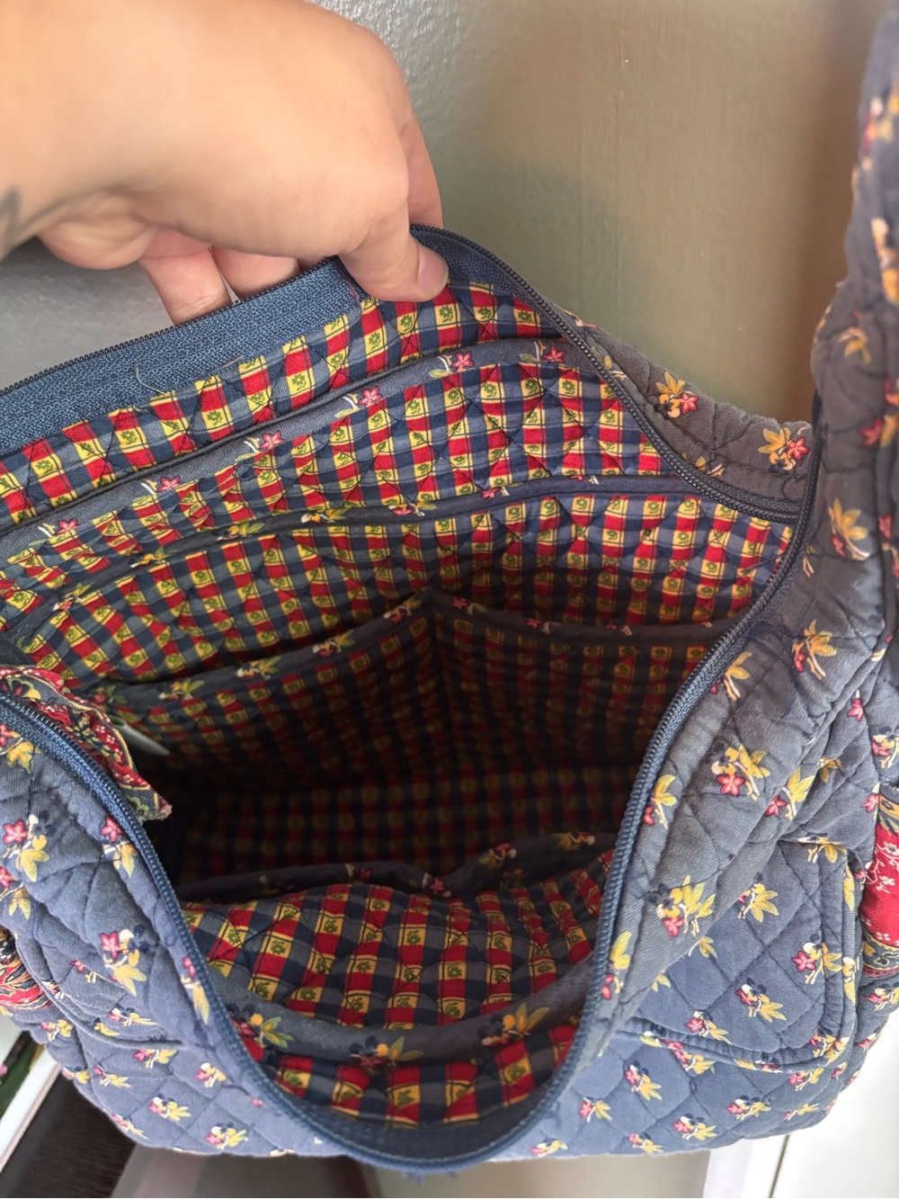Vera Bradley Carry All in Emily - Picture 5 of 7